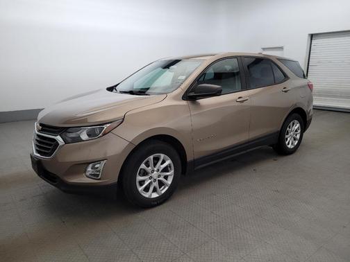 Tan 2018 Chevrolet Equinox LS