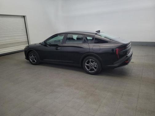 Aurora Black Pearl 2025 Kia K4 LXS