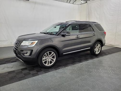 Gray 2016 Ford Explorer XLT