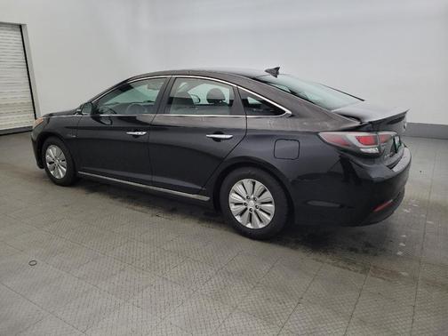 2016 Hyundai SONATA Hybrid SE