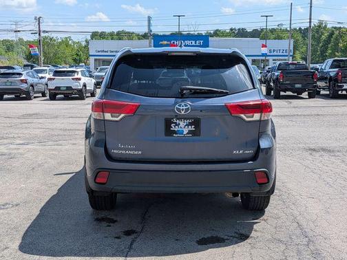 Shoreline Blue Pearl 2018 Toyota Highlander XLE