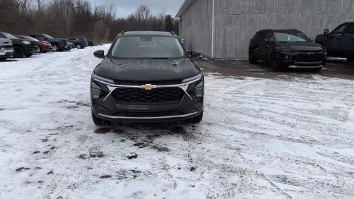 Mosaic Black Metallic 2026 Chevrolet Trax LT