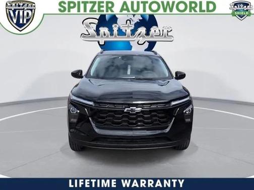 Mosaic Black Metallic 2026 Chevrolet Trax LT