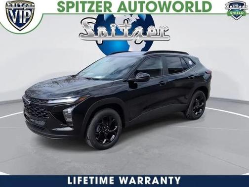 Mosaic Black Metallic 2026 Chevrolet Trax LT