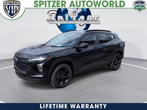 Mosaic Black Metallic 2026 Chevrolet Trax LT