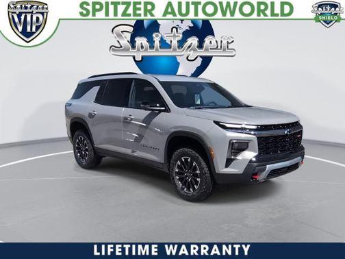 Sandstone Gray 2026 Chevrolet Traverse AWD Z71