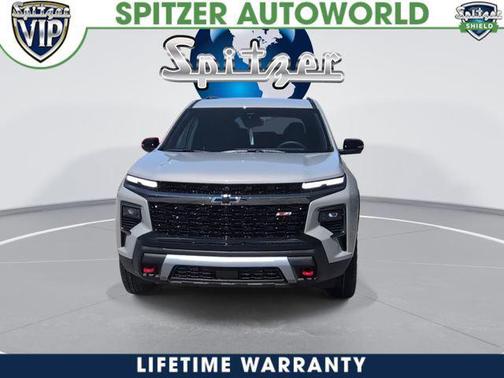 Sandstone Gray 2026 Chevrolet Traverse AWD Z71