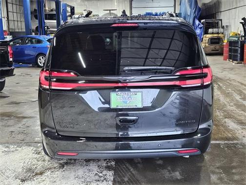 2023 Chrysler Pacifica Limited