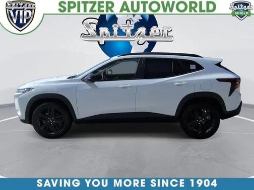 Summit White 2026 Chevrolet Trax FWD ACTIV