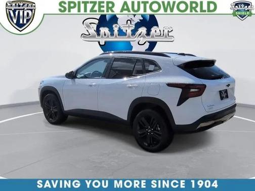 Summit White 2026 Chevrolet Trax FWD ACTIV