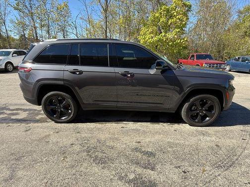 2023 Jeep Grand Cherokee Altitude