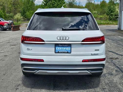 2024 Audi Q7 55 Premium Plus