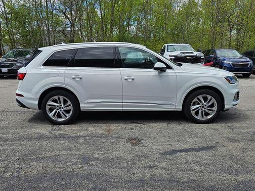 2024 Audi Q7 55 Premium Plus