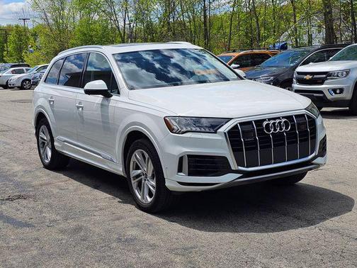 2024 Audi Q7 55 Premium Plus