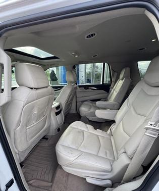 2019 Cadillac Escalade Luxury