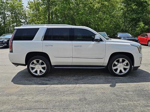 2019 Cadillac Escalade Luxury
