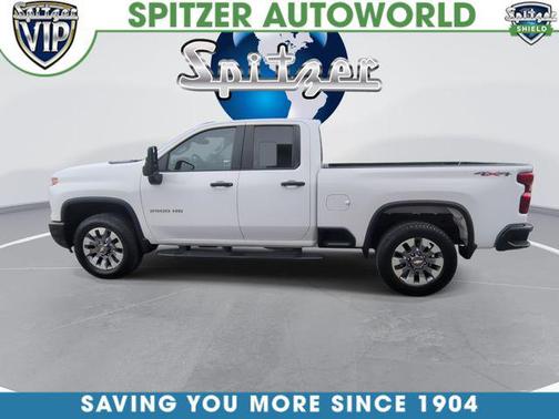 Summit White 2024 Chevrolet Silverado 2500 Custom