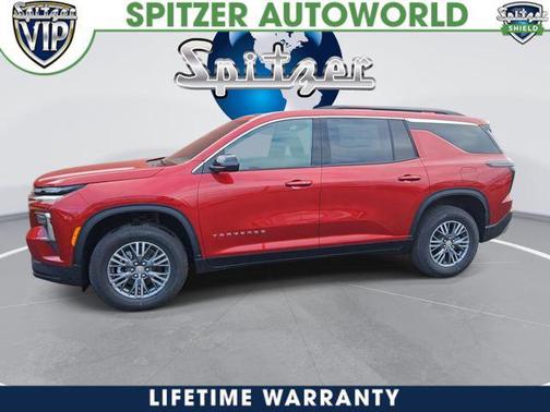 Radiant Red Tintcoat 2026 Chevrolet Traverse LT