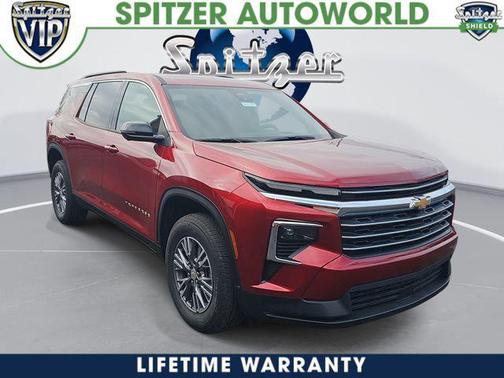 Radiant Red Tintcoat 2026 Chevrolet Traverse LT