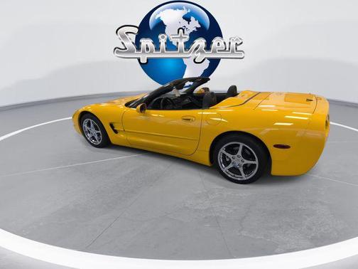 2001 Chevrolet Corvette Base
