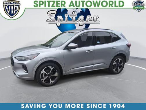 Iconic Silver Metallic 2023 Ford Escape ST-Line Elite