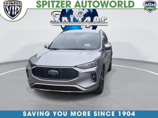 Iconic Silver Metallic 2023 Ford Escape ST-Line Elite