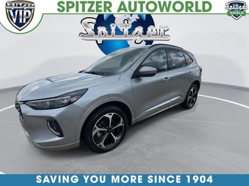 Iconic Silver Metallic 2023 Ford Escape ST-Line Elite