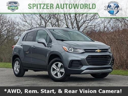 Photo 1 of 22 of 2020 Chevrolet Trax LT