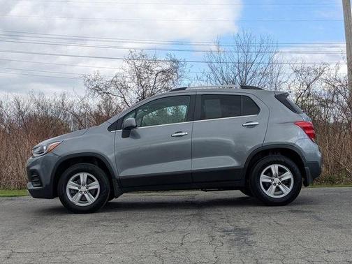 Photo 5 of 22 of 2020 Chevrolet Trax LT