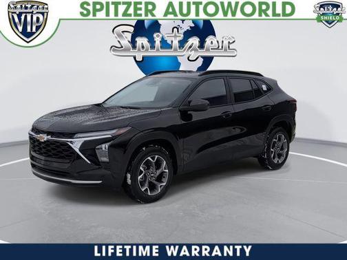 Mosaic Black Metallic 2026 Chevrolet Trax LT