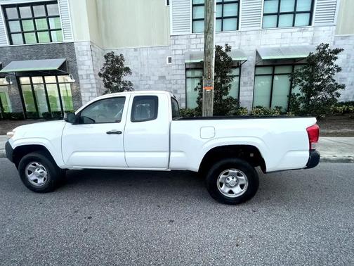 2016 Toyota Tacoma SR5