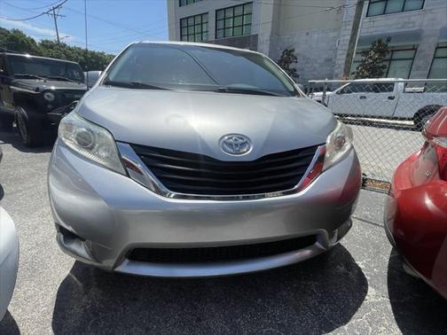 2012 Toyota Sienna LE