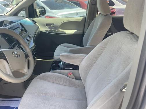 2012 Toyota Sienna LE