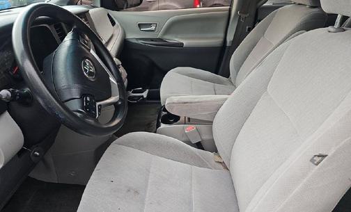 2017 Toyota Sienna LE