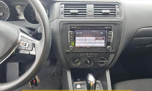 2015 Volkswagen Jetta Auto S w/Technology