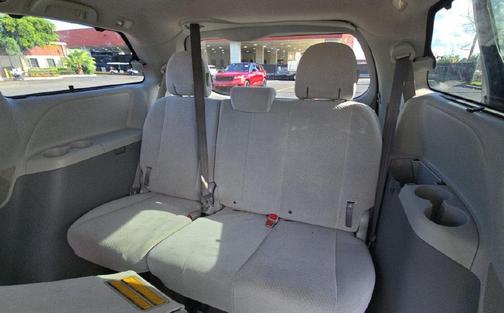 2013 Toyota Sienna LE