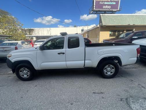 2017 Toyota Tacoma SR5