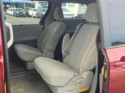 2014 Toyota Sienna LE