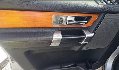 2011 Land Rover LR4 Base