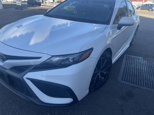2021 Toyota Camry SE