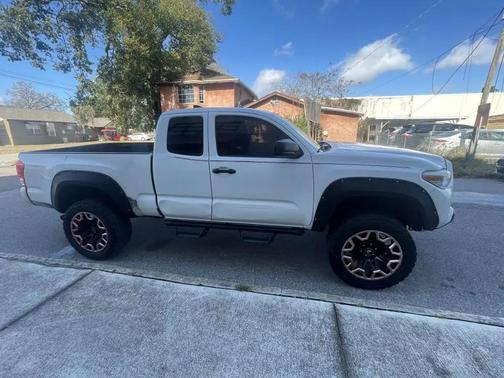 2016 Toyota Tacoma SR5