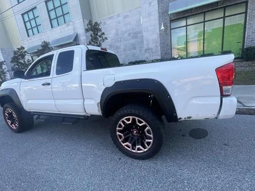 2016 Toyota Tacoma SR5