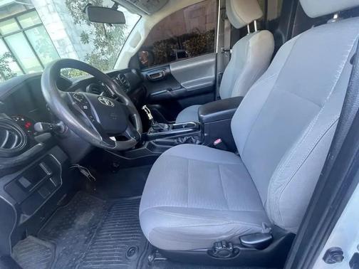 2016 Toyota Tacoma SR5