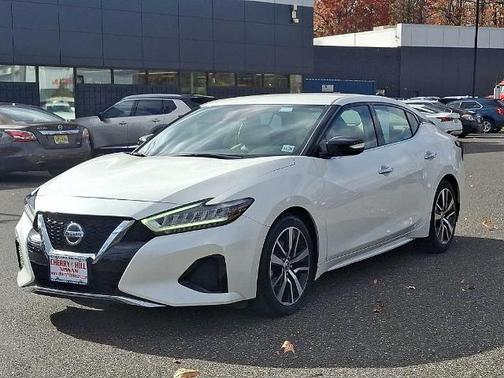 2021 Nissan Maxima SV