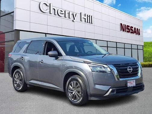 2022 Nissan Pathfinder S