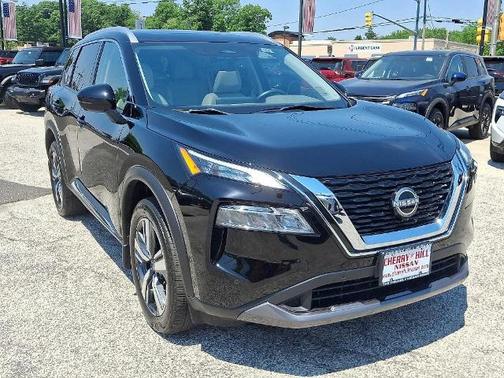 Black 2023 Nissan Rogue SL