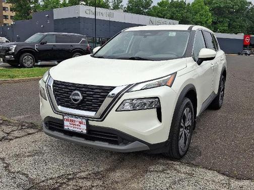 White 2023 Nissan Rogue SV