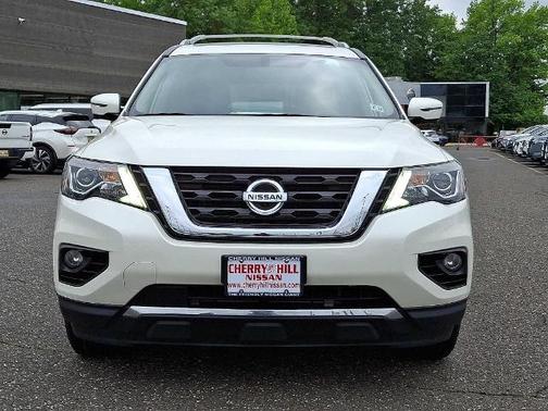 2020 Nissan Pathfinder Platinum