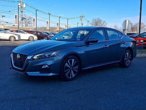 2021 Nissan Altima 2.5 SV