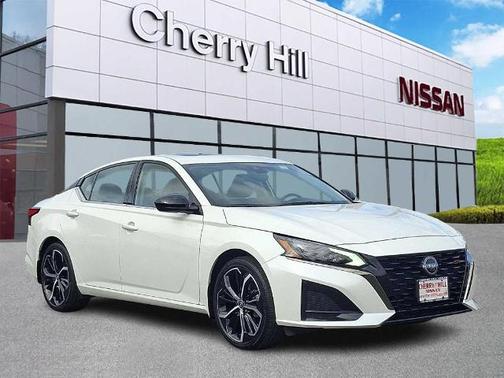 2025 Nissan Altima SR